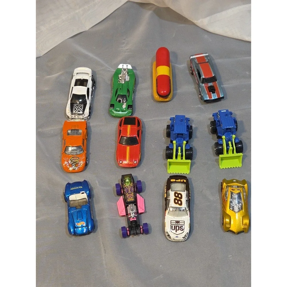 Hot Wheels Diecast Vehicles Lot of 12,‎ Vintage